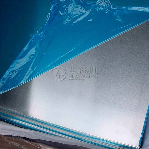 Feuille d'aluminium pour plaque de revêtement en aluminium